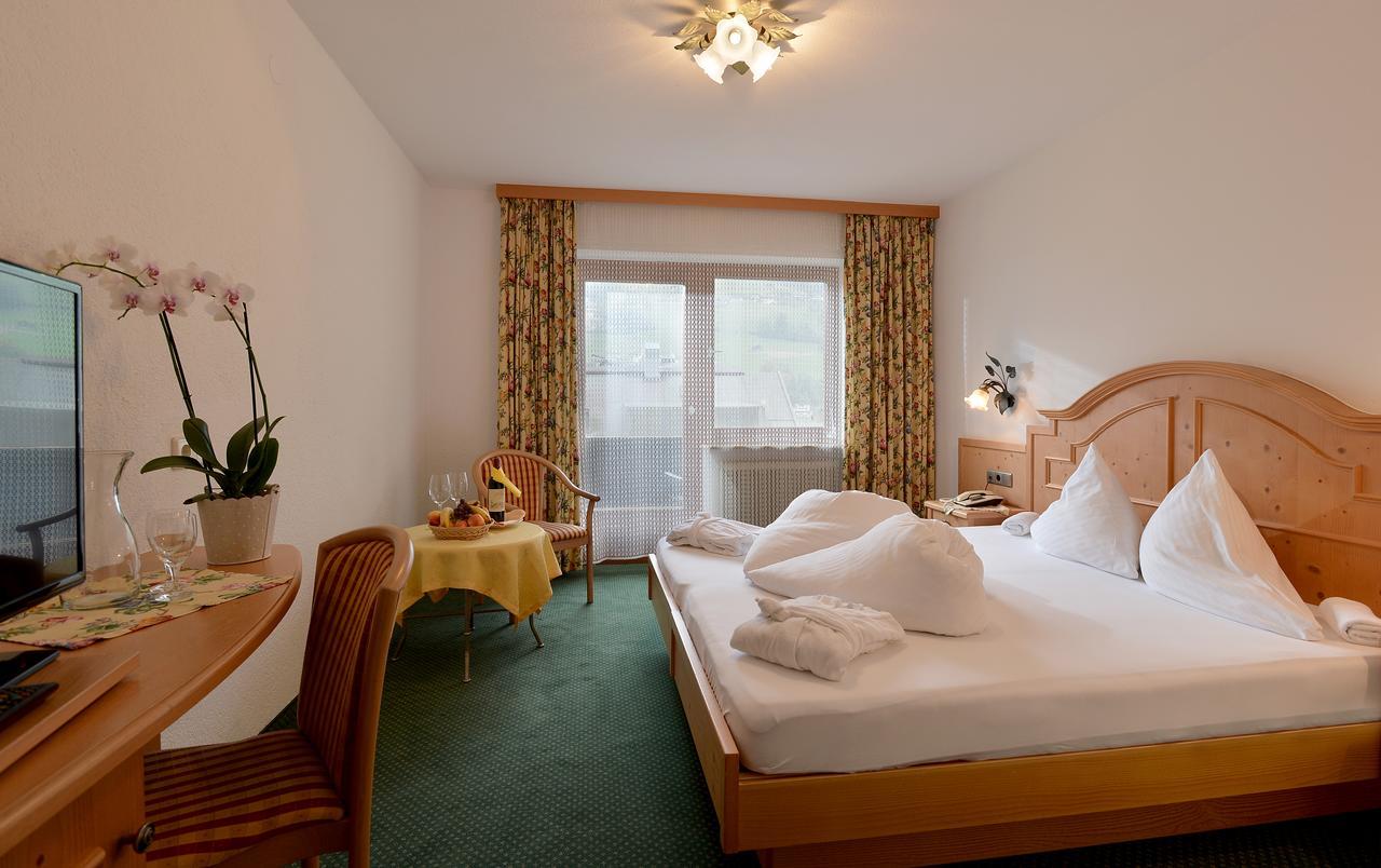 Hotel Schwarzer Adler Hippach Dış mekan fotoğraf